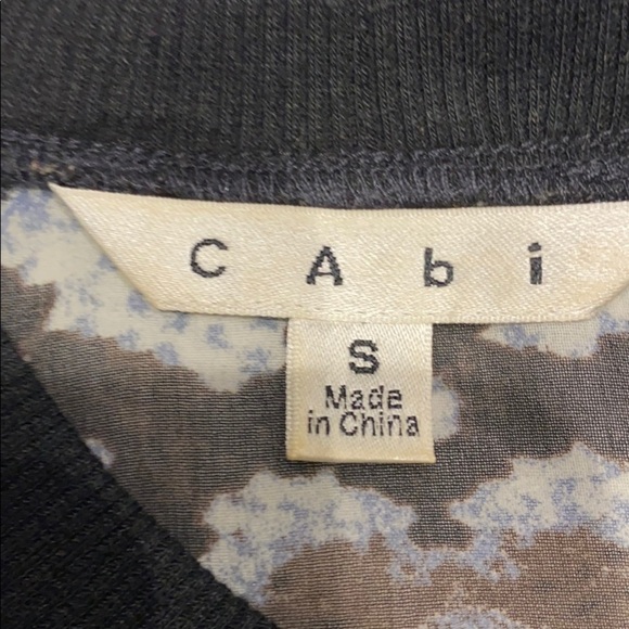 CAbi Python Snake Print Sweatshirt Style Blouse SZ S - Picture 9 of 10